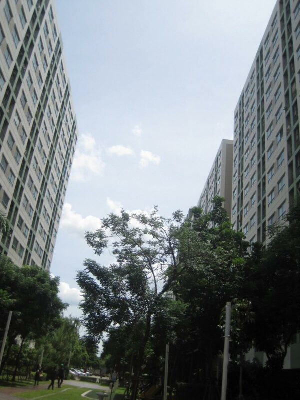 Lumphini Park Nawamin-Sri Burapha Building _photo