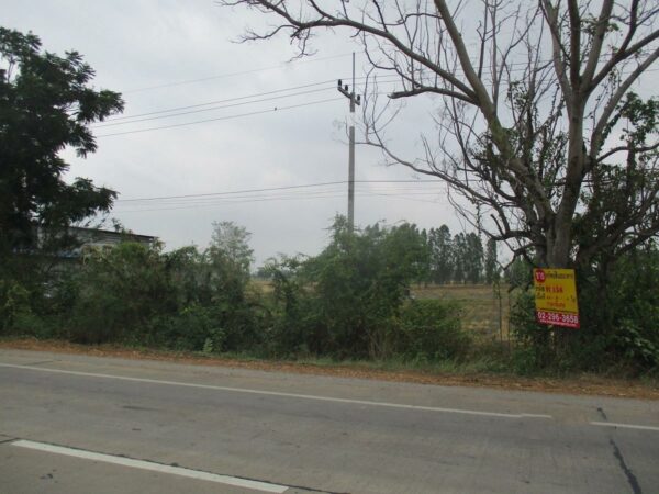 Empty Land, Suphanburi _photo