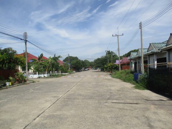 Ying Ying Village, Khlong 14 _photo