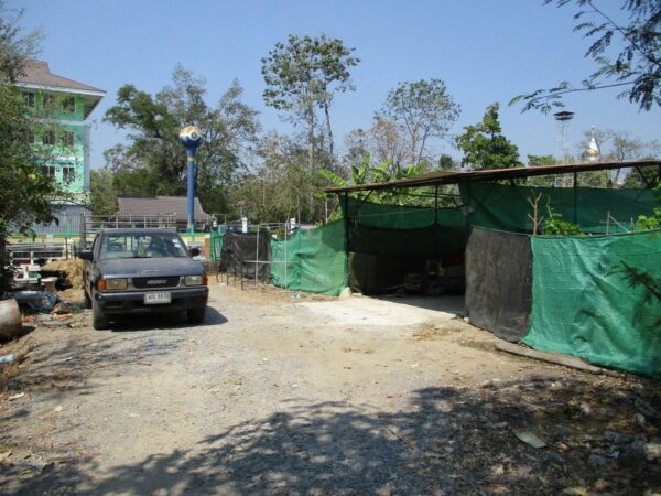 Residential building, Nakhon Pathom _photo