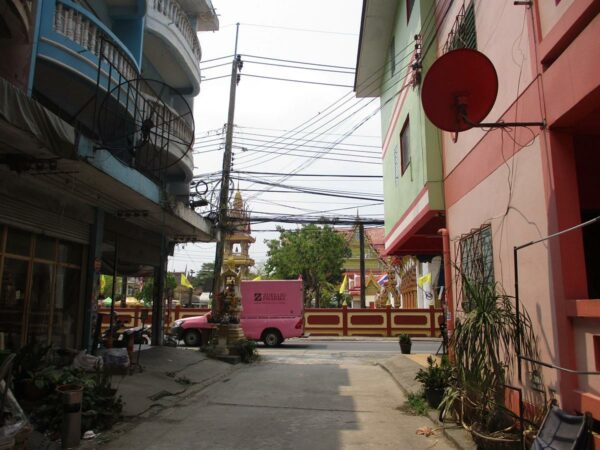 Small building, Nonthaburi _photo