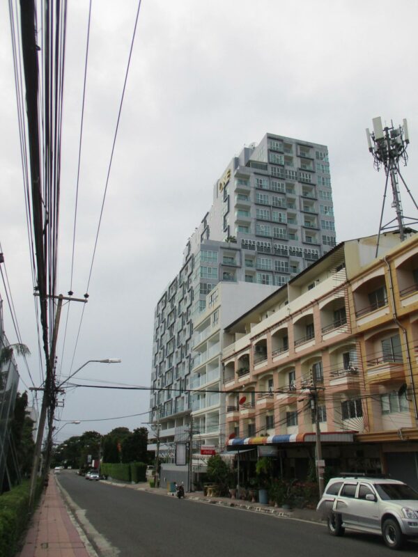 One Tower Condominium _photo