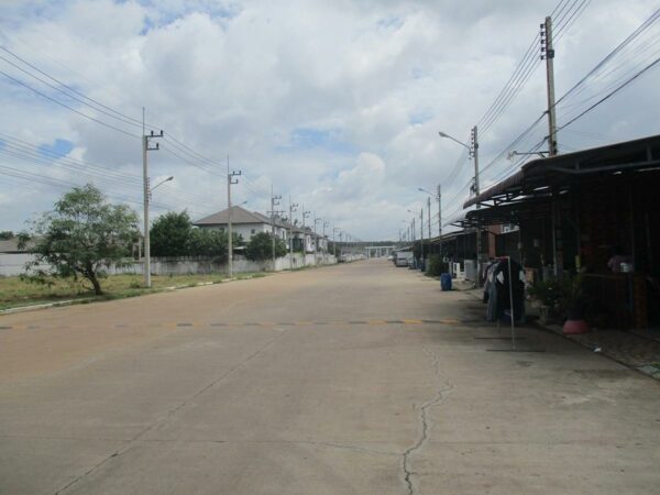 Townhouse, Prachinburi _photo