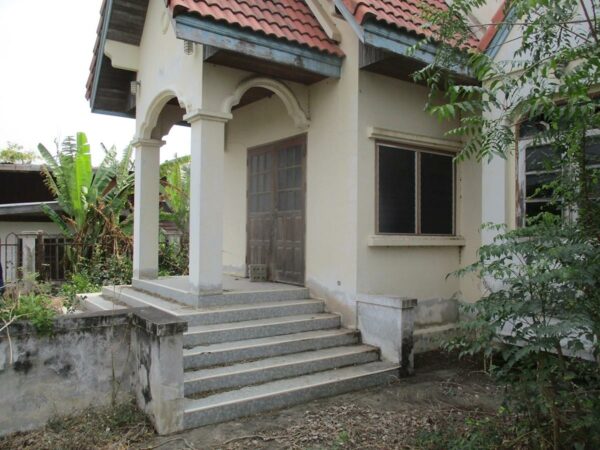 Single house, Lopburi _photo