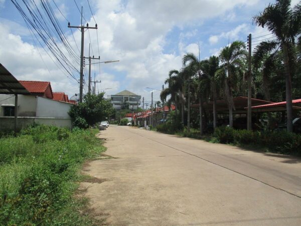 Townhouse, Prachinburi _photo