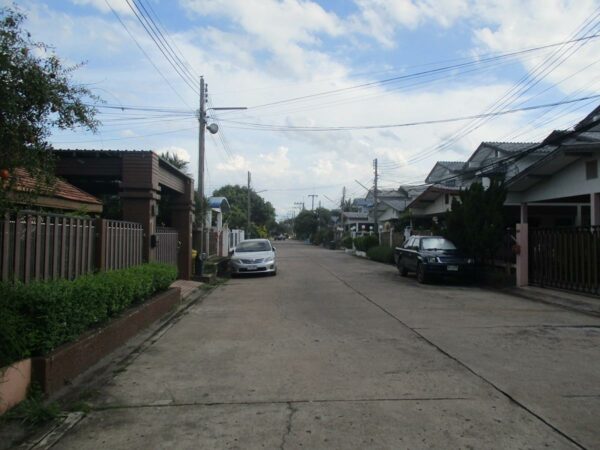 Townhouse, Prachinburi _photo