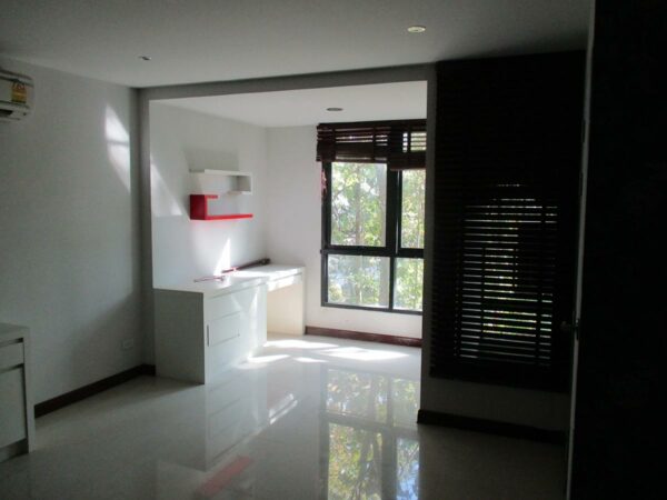 Huai Kaew Condo Condominium Building _photo