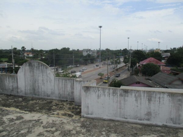 Commercial building, Suphanburi _photo