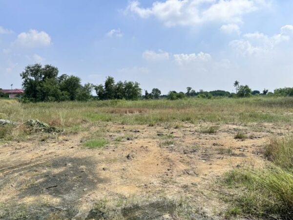 01 Empty Land _photo