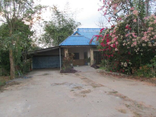 Single house, Nong Bua Lamphu _photo